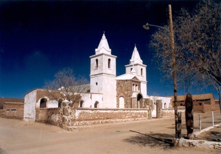 Iglesia Abdón Castro Tolay