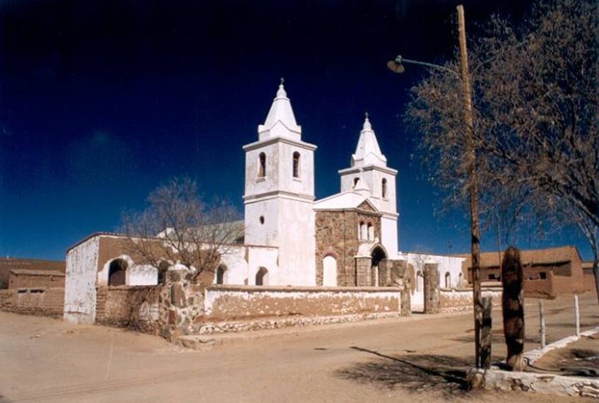 Iglesia Abdón Castro Tolay