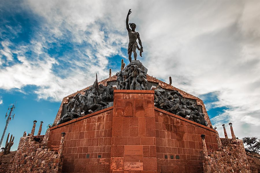 Monumento a los héroes de la independencia
