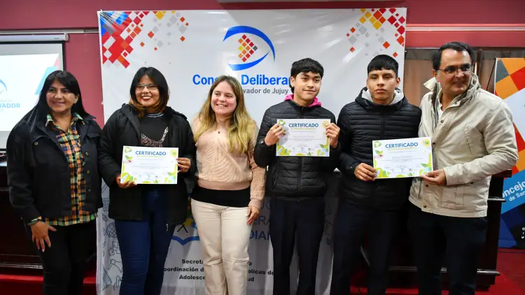 Capacitación y Entrega de Certificados Proyecto