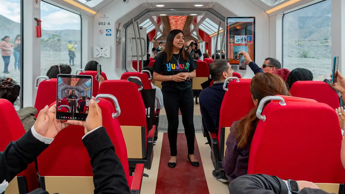 Vista interior tren solar de la quebrada