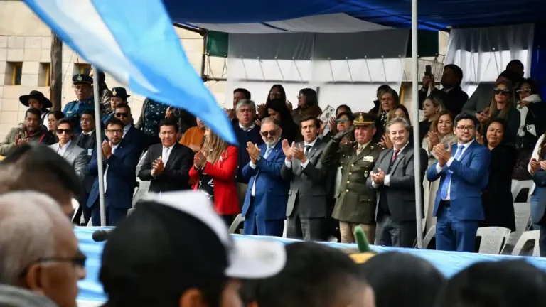 Concejales capitalinos participaron del desfile por el 214° aniversario del Éxodo Jujeño