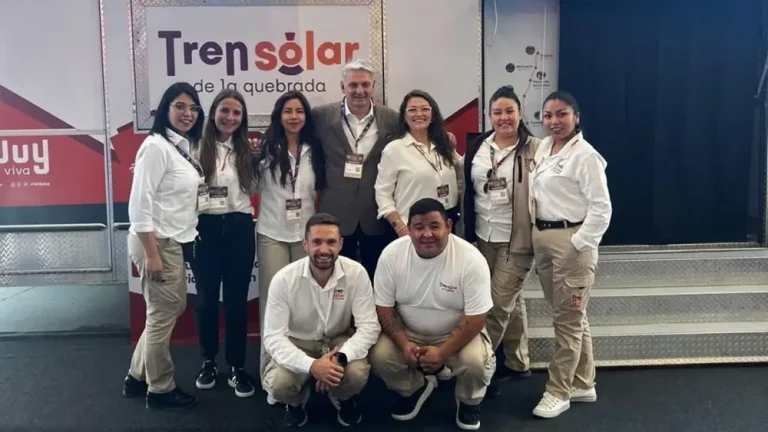 Más de 400 personas vivieron el Tren Solar en la FIT