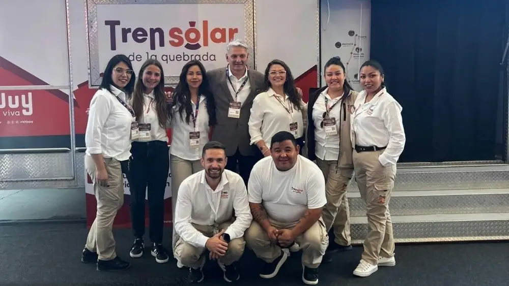 Más de 400 personas vivieron el Tren Solar en la FIT