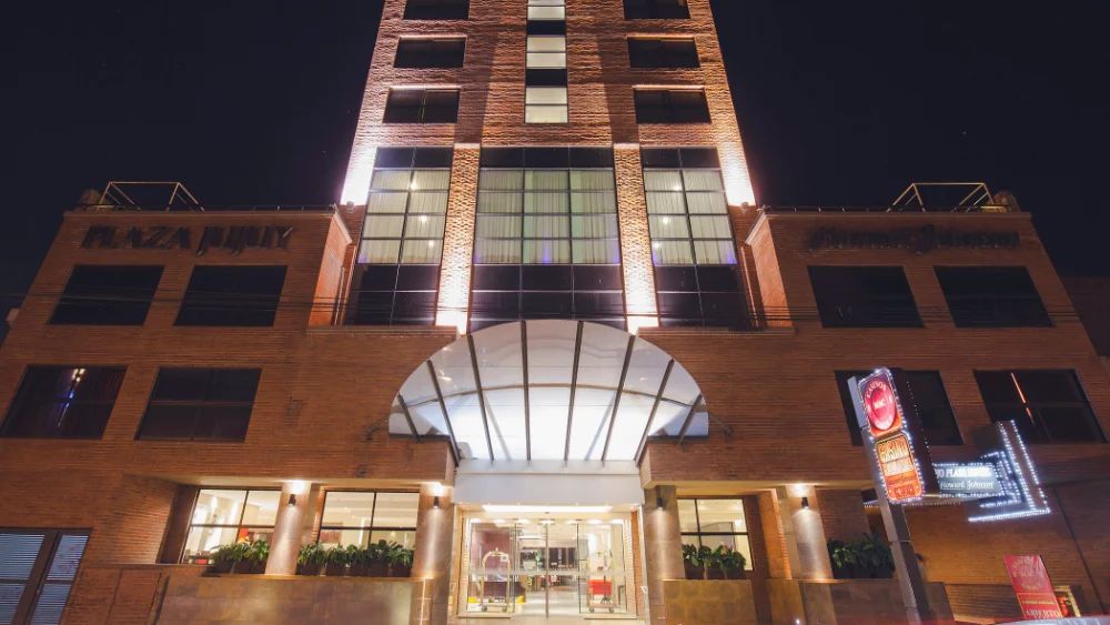 howard-johnson-plaza-1000x563